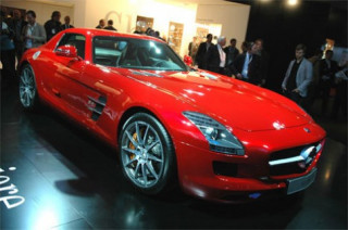  Siêu xe Mercedes SLS tỏa sáng ở Frankfurt 