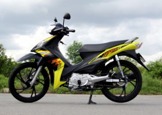  Suzuki Axelo - xế ‘cỏ’ cho người mới chơi côn tay 