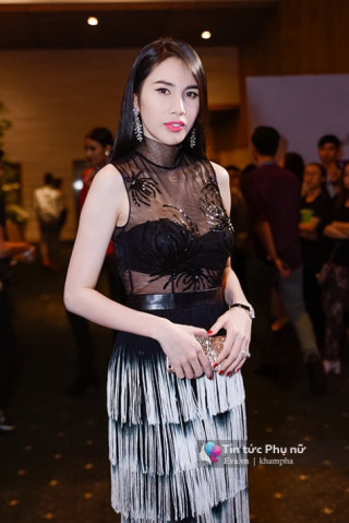 Thủy Tiên hững hờ vòng 1, Lan Khuê kín đáo bất ngờ