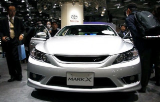  Toyota Mark X chưa thể lên hạng sang 