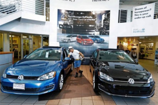  Volkswagen giảm giá giữa bê bối khí thải 