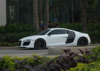  Audi R8 - siêu xe vang bóng một thời 