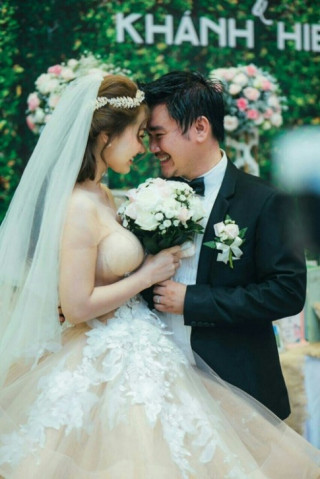 Cận cảnh váy cưới 240 triệu đồng của diễn viên “Tôi thấy hoa vàng trên cỏ xanh”