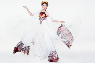 Diệu Ngọc diện áo yếm gợi cảm, bay bổng thi Miss World