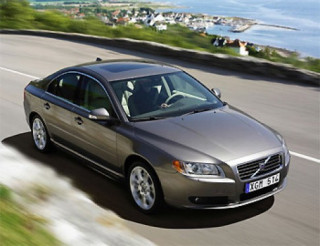  Ford phủ nhận thông tin rao bán Volvo 