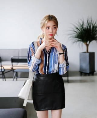 Những mẫu áo hợp mặc tới công sở khi thu về