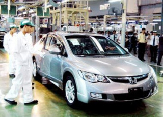  Thị trường ôtô Việt Nam đạt kỷ lục 80.000 xe 