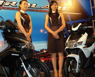  Honda Air Blade làm nóng thị trường xe tay ga 