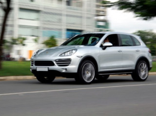  Porsche Cayenne - cỗ máy 300 mã lực trên phố Sài Gòn 