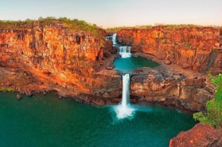 Chiêm ngưỡng thác nước 4 tầng tuyệt đẹp ở Australia