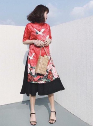  Áo dài cách tân phối váy đụp - mốt gây tranh cãi nhất Tết Đinh Dậu 