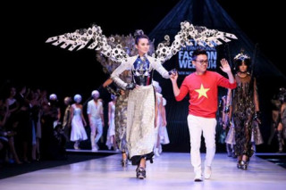  Công Trí hủy diễn ở Tuần thời trang Quốc tế Việt Nam 