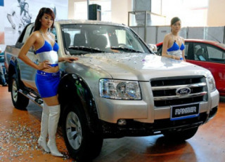  Ford Việt Nam công bố giá mới 