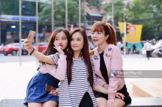 Mẹ Việt 4 lần lên xe hoa, 40 tuổi, 2 con như hot girl mà vẫn trẻ đẹp thế này