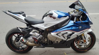 BMW S1000RR 2015 đơn giản nhưng đầy hàng khủng