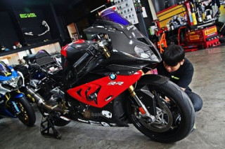BMW S1000RR trong bản độ siêu khủng đến từ Big Wheel Thái Lan