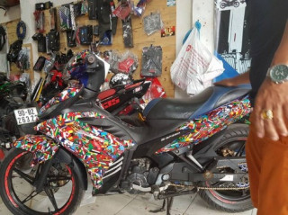 Cả trái đất bỗng nhiên thu bé lại trên chiếc Exciter