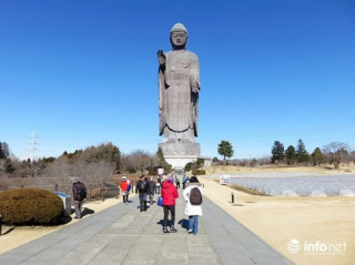 Chiêm bái tượng Phật bằng đồng lớn nhất thế giới ở Nhật Bản