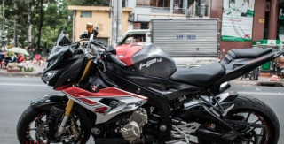 Hàng khủng S1000R khoác áo HP4 cực kì khác biệt