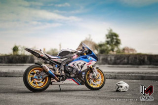 M-Racing Performance tiếp tục giới thiệu bộ ảnh đẹp cùng BMW S1000RR
