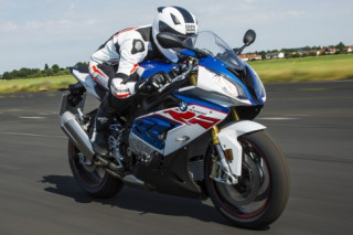 BMW S1000RR 2017 chính thức ra mắt với 3 màu mới ấn tượng