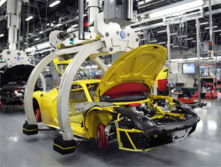  Ferrari và Lamborghini tạm ngừng sản xuất 