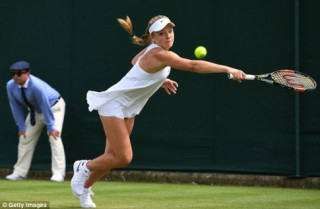Tay vợt nữ lại gặp rắc rối với váy ngắn ở Wimbledon