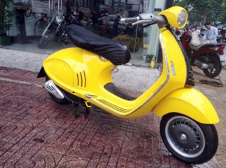  Vespa 946 màu vàng độc nhất Việt Nam 
