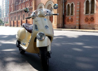  Vespa GTV250 - scooter hoài cổ ở Sài Gòn 