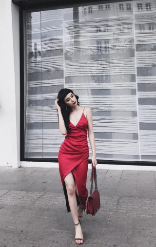 Hương Tràm bất ngờ dịu dàng, Phương Trinh giữ phong độ sexy