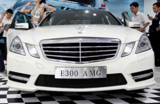  Phong cách thể thao trên Mercedes E300 AMG 