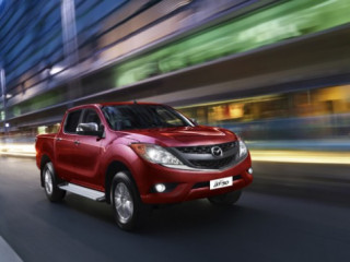 Mazda BT-50 nhập có giá từ 680 triệu đồng 
