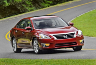  Nissan Altima thế hệ mới - thay đổi để cạnh tranh Camry 