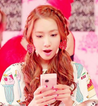 Tóc tết hai bên ngọt ngào như Yoona