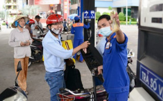 Có thể xăng sẽ tăng dao động 500-600 đồng một lít vào chu kỳ điều chỉnh ngày mai