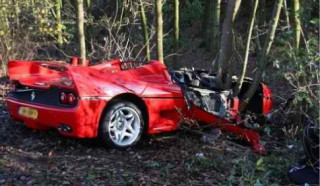  Ferrari F50 gặp nạn ở Hà Lan, bé 3 tuổi gãy hai chân 