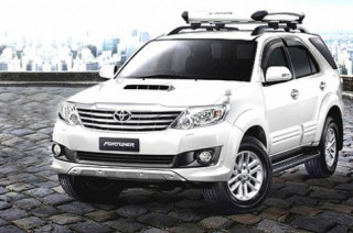  Hình ảnh đầu tiên về Toyota Fortuner phiên bản mới 
