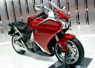  Khám phá quy trình lắp ráp Honda VFR1200 