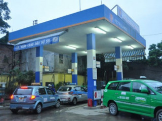 Mẹo đổ xăng: Nên mua xăng ở các cây xăng có nhiều lái xe taxi hay xe tải ghé vào