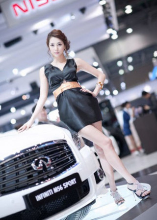  Người đẹp khoe sắc tại Seoul Motor Show 2011 