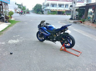 R15 độ phong cách đàn anh R1