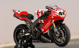 Siêu sao YZF R1 trong bản độ World Super Bike