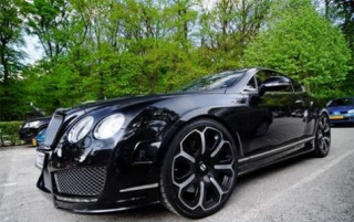  Siêu xe Bentley độ đen tuyền của tiền vệ Hamburg SV 