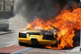  Siêu xe Lamborghini Murcielago bốc cháy 