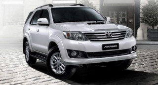  Toyota Fortuner 2012 trình làng 