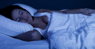 Giảm cân trong lúc ngủ bằng những thói quen đơn giản không ngờ