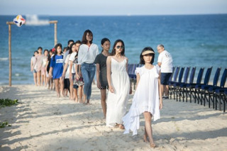  Xuân Lan chi 2 tỷ đồng làm show thời trang trẻ em bên bờ biển 