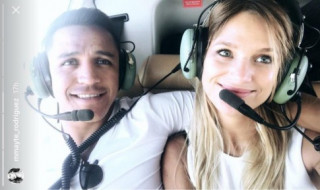 3 bóng hồng sexy khiến Alexis Sanchez yêu ngay từ cái nhìn đầu nhờ bí mật này!