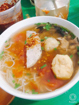  Hàng ăn vỉa hè Hà Nội tăng giá vẫn đông khách dịp Tết	