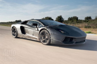  Lamborghini LP700-4 trên đường thử 